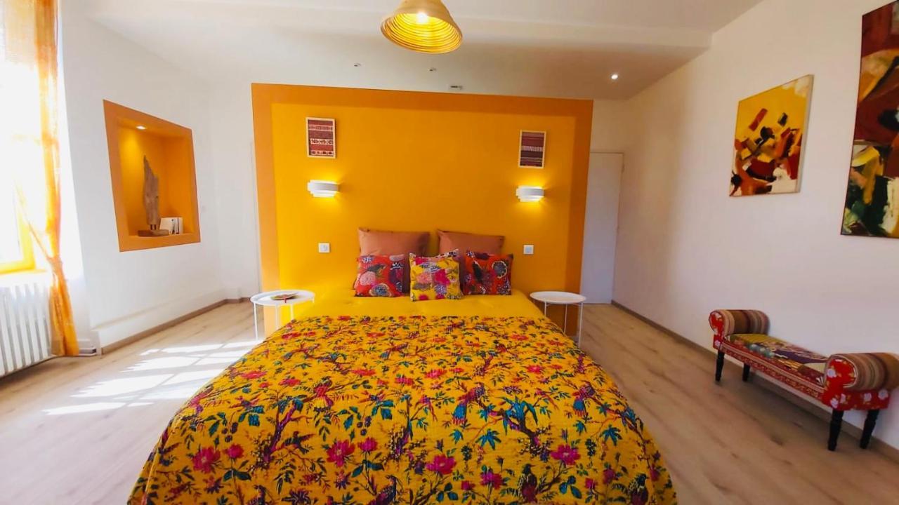 Aux Couleurs De Commarin Chambres D'Hotes المظهر الخارجي الصورة